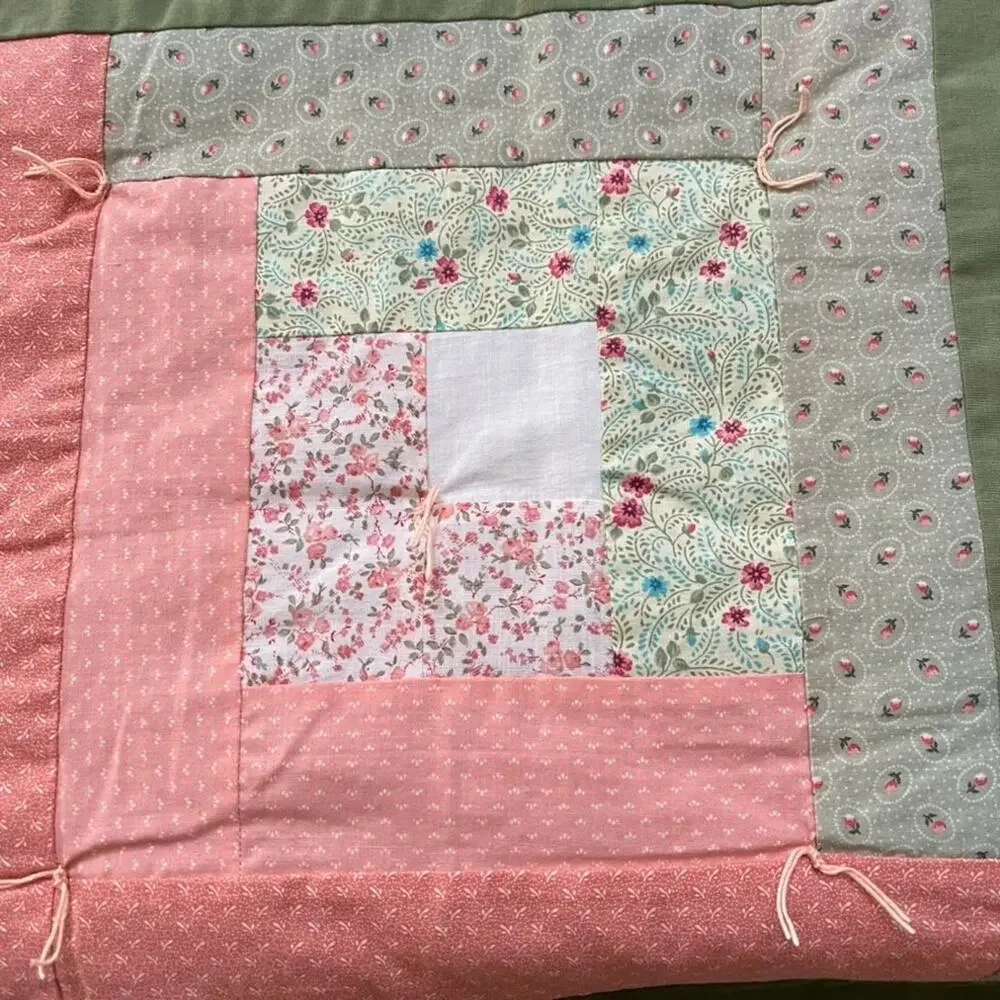 Vintage Quilt Bedspread Block Patchwork Pattern Pink Green 88 x 60